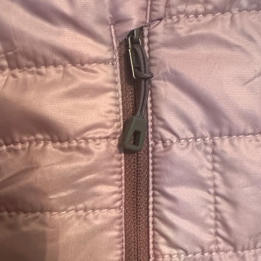 Patagonia Women's Puffer Jacket - Light Purple - Picture 4 of 11